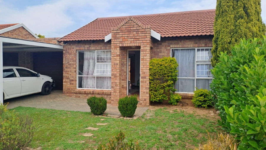 3 Bedroom Property for Sale in Universitas Free State